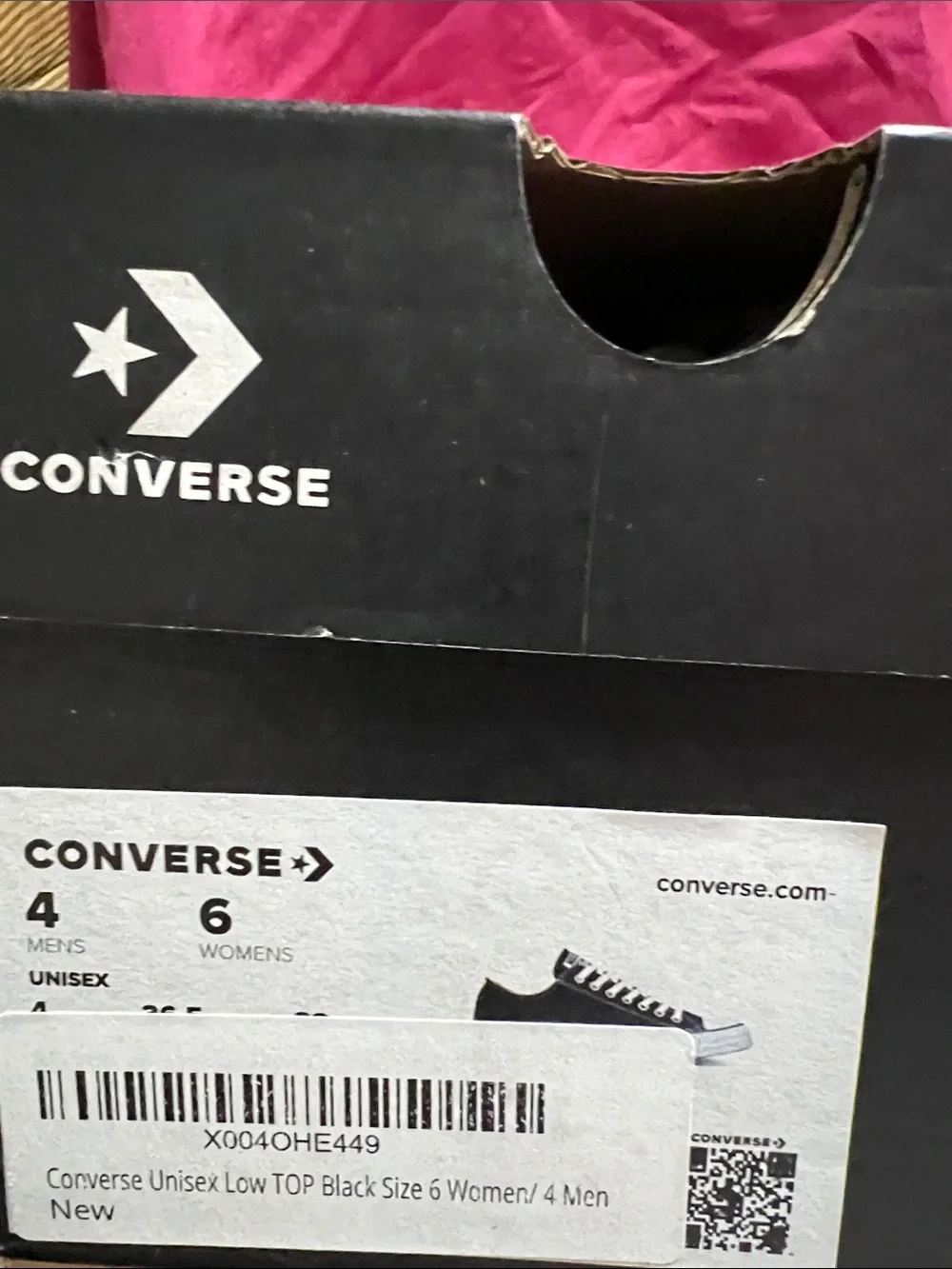 Converse Women’s size 6 classic low tops ,Black and White